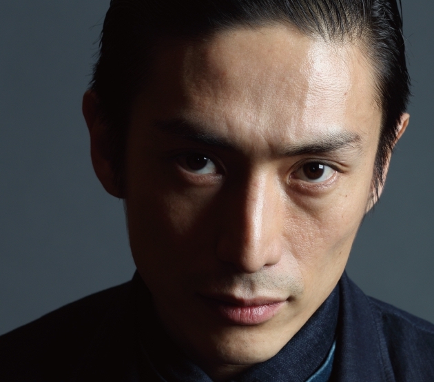フィンクスは伊勢谷友介か竹内涼真